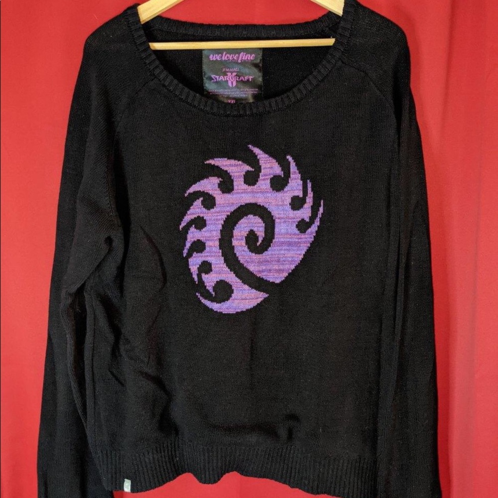 StarCraft 2 Zerg Hot Topic Black and Purple Sweater